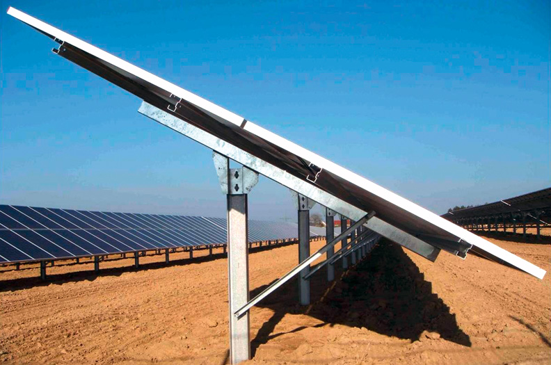 The choice of the optimal material for support posts or module carriers in ground-mounted PV systems (trackers) is made taking into account static requirements such as snow and wind loads as well as the dead weight.